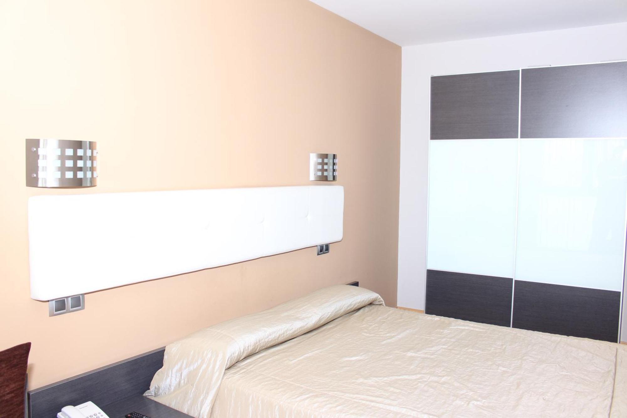 Hotel Ciutat D'암포스타 객실 사진
